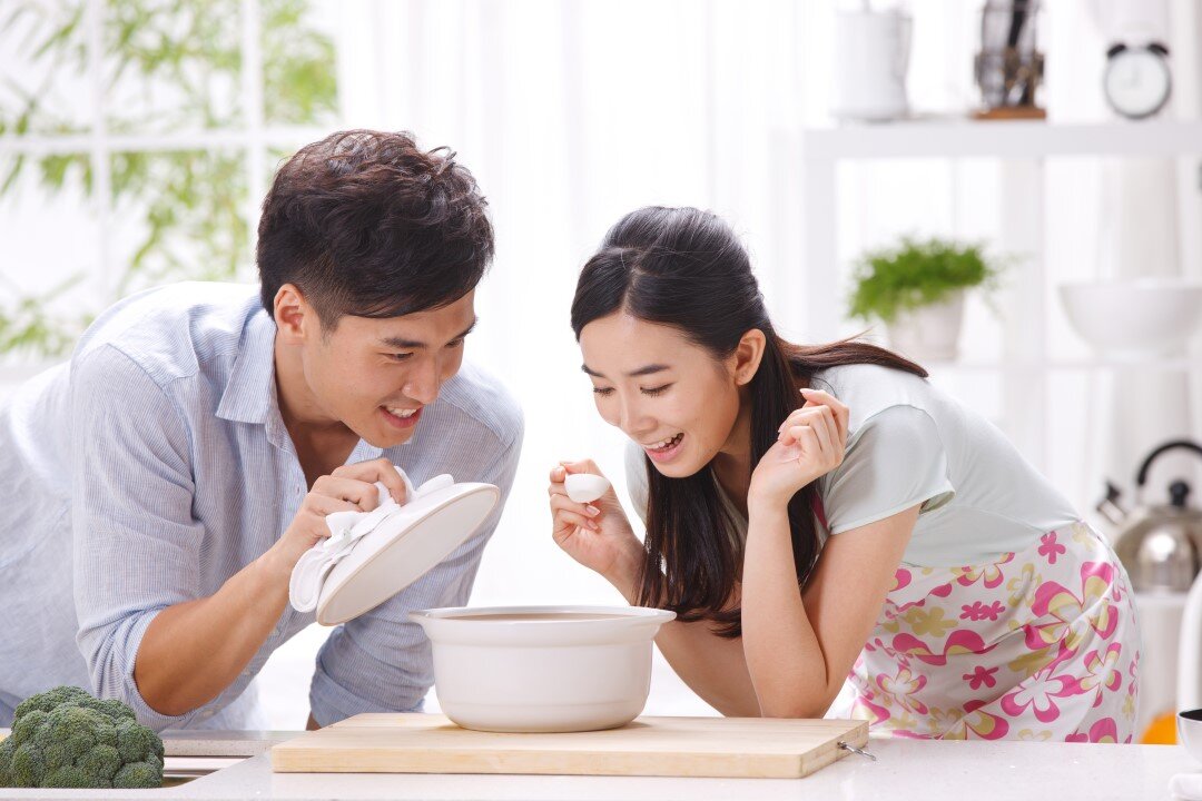 Menjaga kemesraan dengan pasangan itu penting